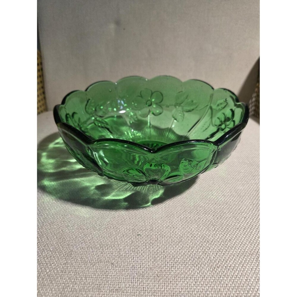 Antique US Glass Co Green EAPG Paneled Dogwood Berry Bowl Scalloped Rim 9 in